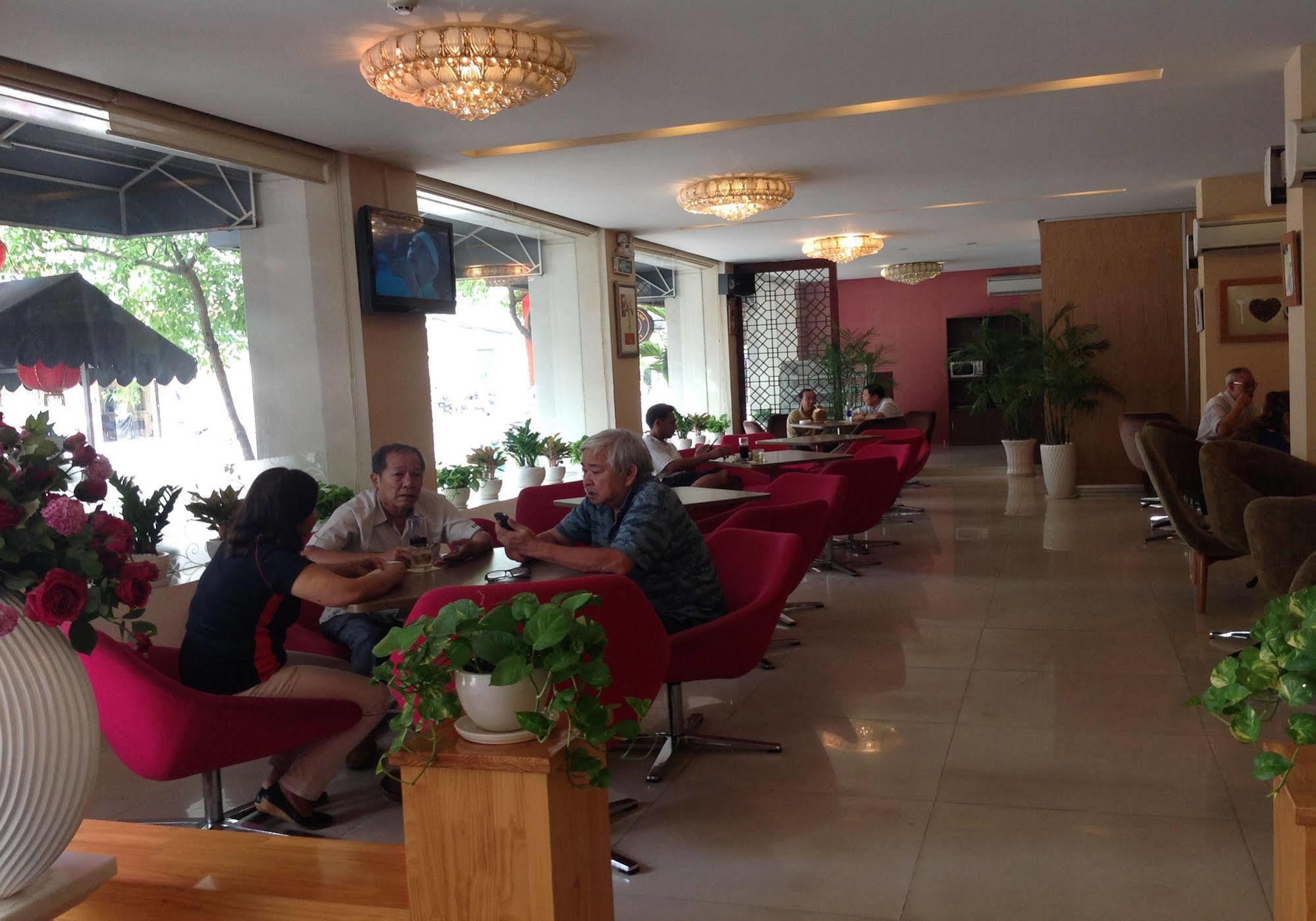 Dong Khanh Hotel Хошимин Экстерьер фото